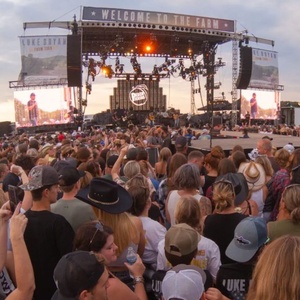 luke bryan farm concert